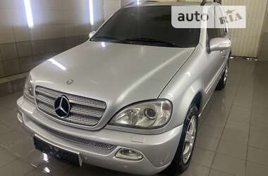 Внедорожник / Кроссовер Mercedes-Benz M-Class 2003 в Умани