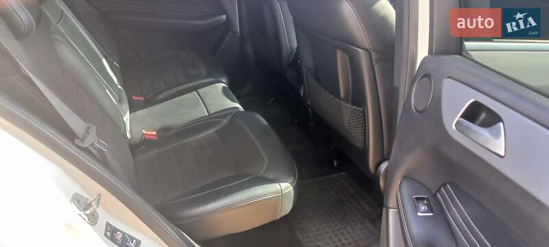Внедорожник / Кроссовер Mercedes-Benz M-Class 2012 в Южном