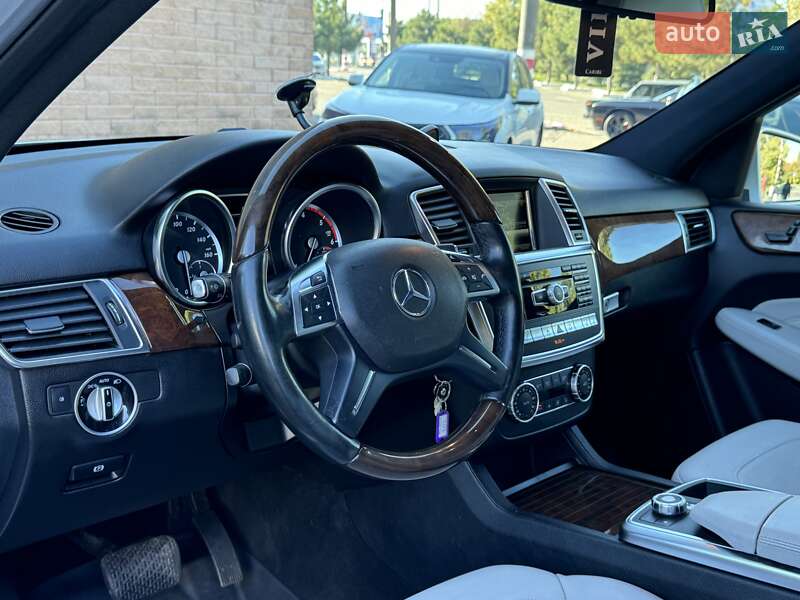 Позашляховик / Кросовер Mercedes-Benz M-Class 2014 в Одесі