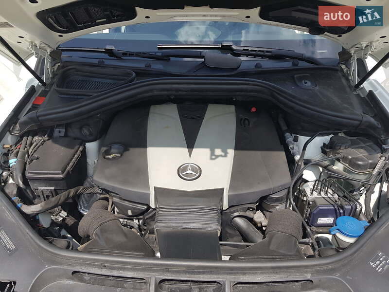 Внедорожник / Кроссовер Mercedes-Benz M-Class 2011 в Тернополе