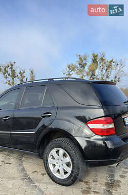 Внедорожник / Кроссовер Mercedes-Benz M-Class 2007 в 