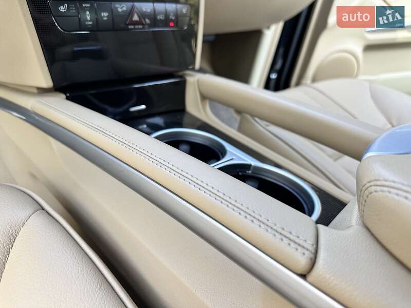 Внедорожник / Кроссовер Mercedes-Benz M-Class 2010 в Киеве
