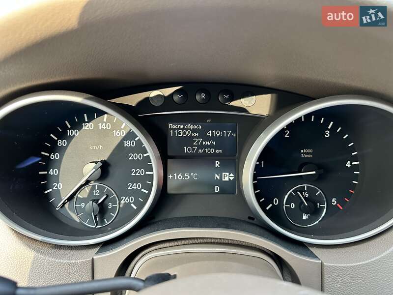 Внедорожник / Кроссовер Mercedes-Benz M-Class 2010 в Киеве