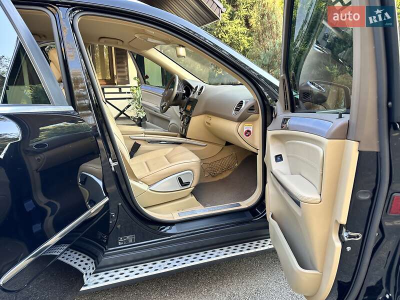Внедорожник / Кроссовер Mercedes-Benz M-Class 2010 в Киеве