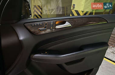 Внедорожник / Кроссовер Mercedes-Benz M-Class 2012 в 
