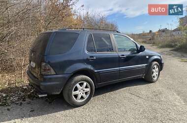 Внедорожник / Кроссовер Mercedes-Benz M-Class 2001 в 