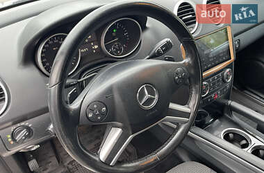 Внедорожник / Кроссовер Mercedes-Benz M-Class 2010 в Киеве