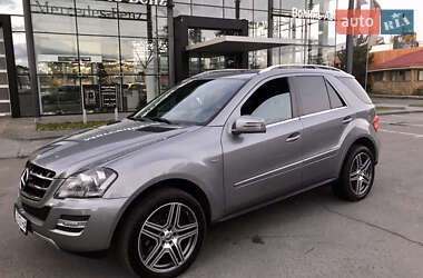 Позашляховик / Кросовер Mercedes-Benz M-Class 2011 в Луцьку