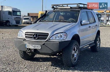 Позашляховик / Кросовер Mercedes-Benz M-Class 2002 в Хусті