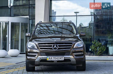 Внедорожник / Кроссовер Mercedes-Benz M-Class 2013 в Киеве