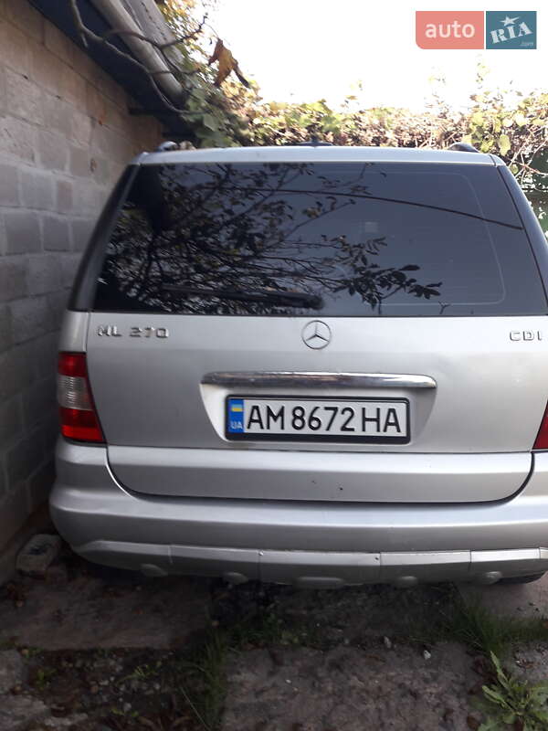 Внедорожник / Кроссовер Mercedes-Benz M-Class 2004 в Коростене
