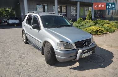 Внедорожник / Кроссовер Mercedes-Benz M-Class 1999 в Днепре