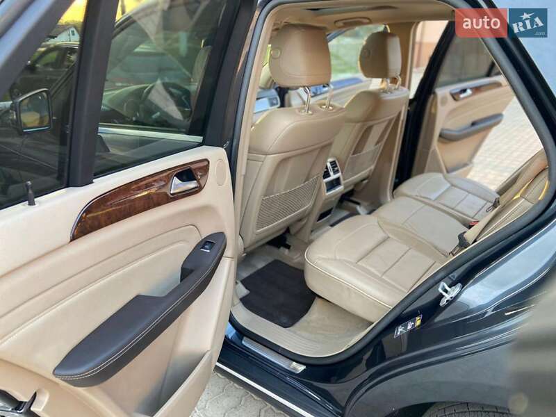 Позашляховик / Кросовер Mercedes-Benz M-Class 2013 в Галичі фото 12 Позашляховик / Кросовер Mercedes-Benz M-Class 2013 в Галичі