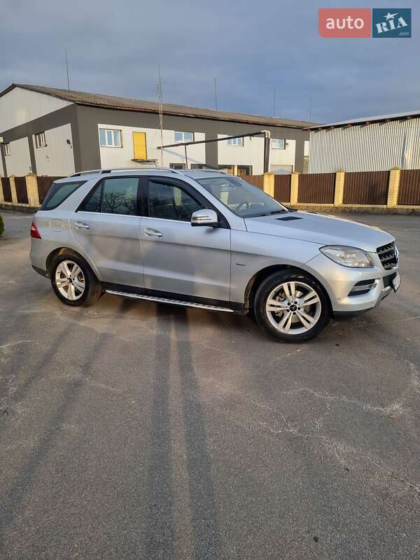 Позашляховик / Кросовер Mercedes-Benz M-Class 2011 в Рожнятові фото 2 Позашляховик / Кросовер Mercedes-Benz M-Class 2011 в Рожнятові