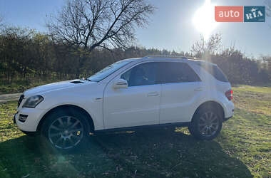 Внедорожник / Кроссовер Mercedes-Benz M-Class 2011 в 