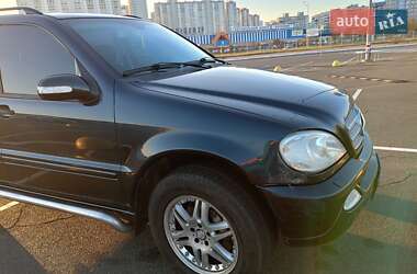 Позашляховик / Кросовер Mercedes-Benz M-Class 2002 в Києві