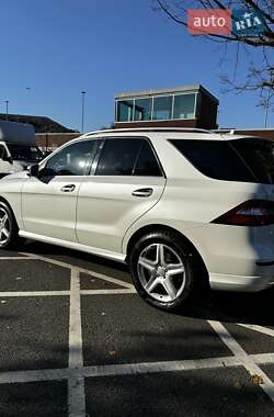 Позашляховик / Кросовер Mercedes-Benz M-Class 2015 в 