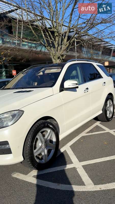 Внедорожник / Кроссовер Mercedes-Benz M-Class 2015 в Ивано-Франковске