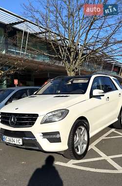 Позашляховик / Кросовер Mercedes-Benz M-Class 2015 в 