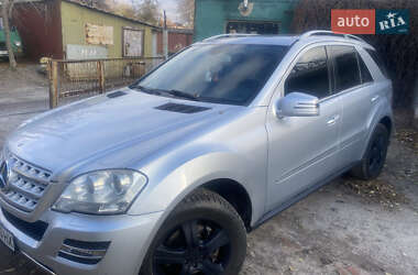 Внедорожник / Кроссовер Mercedes-Benz M-Class 2011 в Харькове