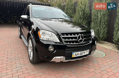 Внедорожник / Кроссовер Mercedes-Benz M-Class 2009 в Киеве