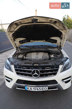 Внедорожник / Кроссовер Mercedes-Benz M-Class 2012 в 