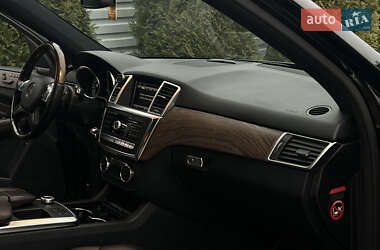 Внедорожник / Кроссовер Mercedes-Benz M-Class 2013 в 