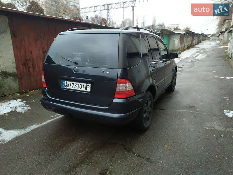 Позашляховик / Кросовер Mercedes-Benz M-Class 2002 в Києві