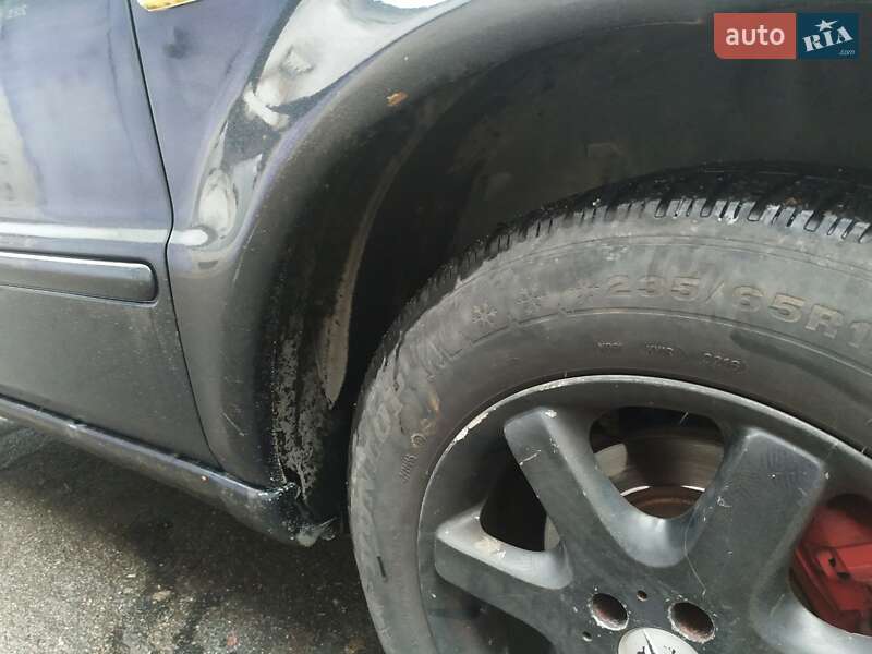 Позашляховик / Кросовер Mercedes-Benz M-Class 2002 в Києві