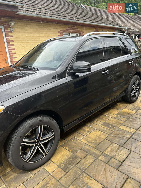 Внедорожник / Кроссовер Mercedes-Benz M-Class 2015 в Житомире фото 4 Внедорожник / Кроссовер Mercedes-Benz M-Class 2015 в Житомире