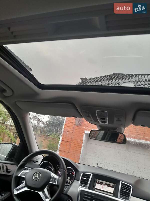 Внедорожник / Кроссовер Mercedes-Benz M-Class 2013 в Киеве