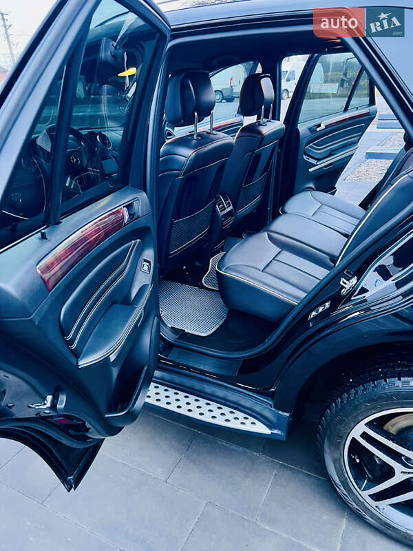 Внедорожник / Кроссовер Mercedes-Benz M-Class 2011 в Самборе