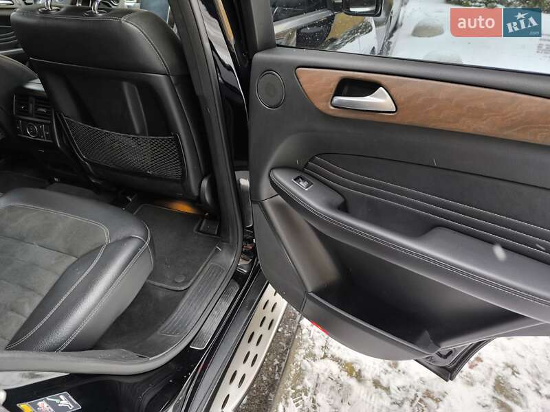 Внедорожник / Кроссовер Mercedes-Benz M-Class 2013 в Киеве