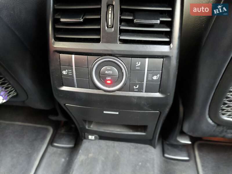 Внедорожник / Кроссовер Mercedes-Benz M-Class 2013 в Киеве