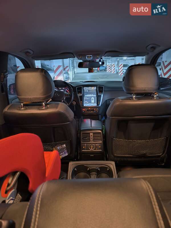 Внедорожник / Кроссовер Mercedes-Benz M-Class 2013 в Киеве