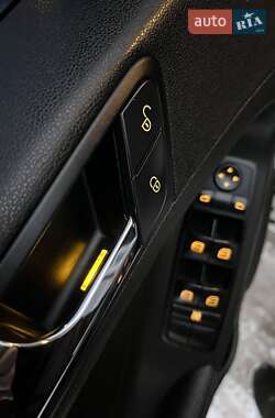 Внедорожник / Кроссовер Mercedes-Benz M-Class 2006 в 