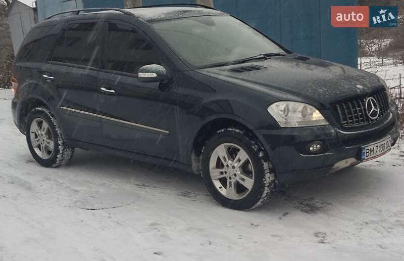 Внедорожник / Кроссовер Mercedes-Benz M-Class 2005 в Сумах