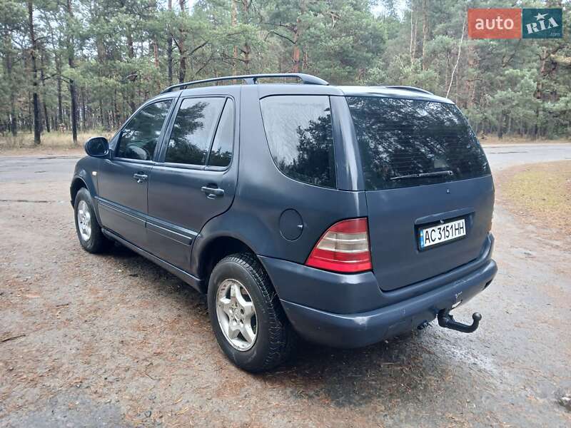 Внедорожник / Кроссовер Mercedes-Benz M-Class 2000 в Ковеле