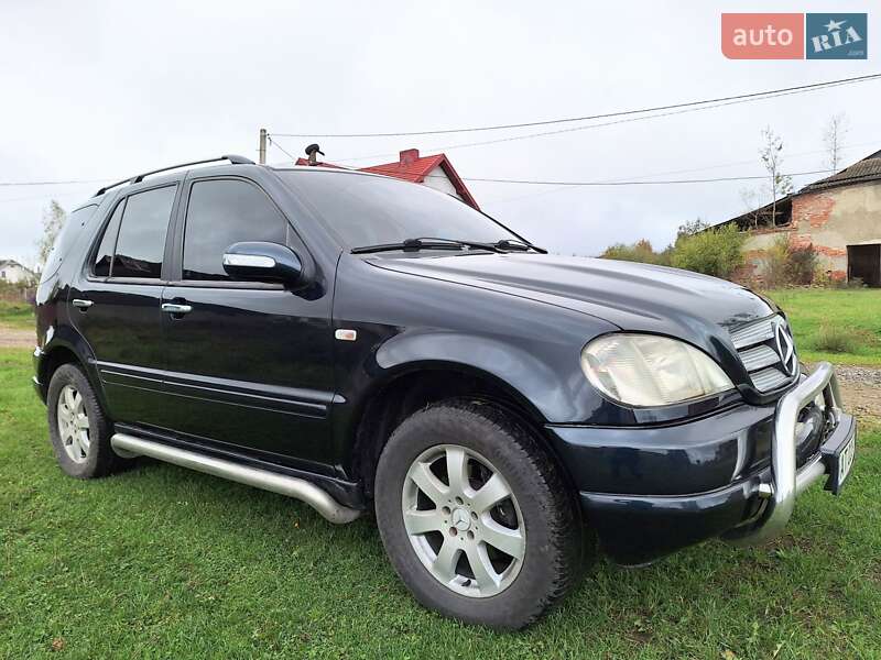 Внедорожник / Кроссовер Mercedes-Benz M-Class 2001 в Ивано-Франковске