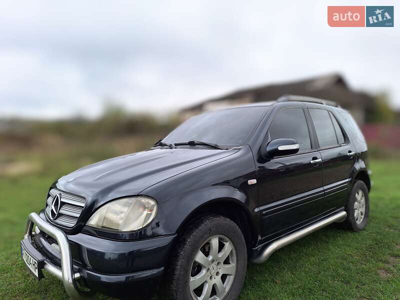 Внедорожник / Кроссовер Mercedes-Benz M-Class 2001 в Ивано-Франковске