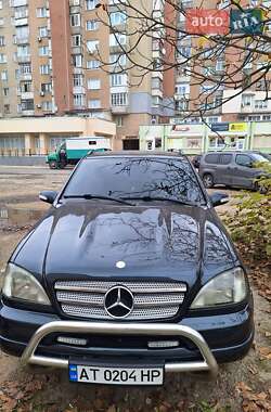 Внедорожник / Кроссовер Mercedes-Benz M-Class 2001 в 
