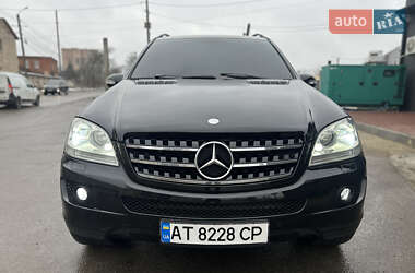 Позашляховик / Кросовер Mercedes-Benz M-Class 2005 в Івано-Франківську