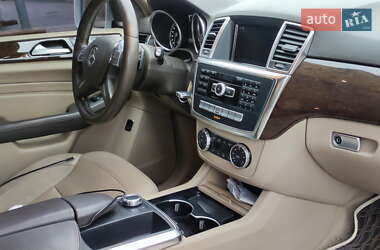 Внедорожник / Кроссовер Mercedes-Benz M-Class 2014 в 