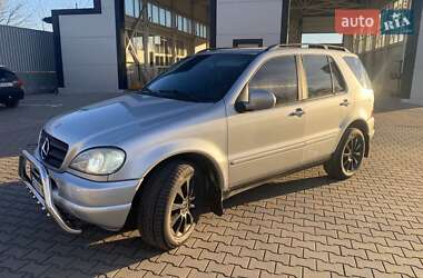 Позашляховик / Кросовер Mercedes-Benz M-Class 2001 в Вінниці