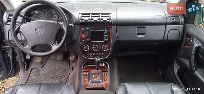 Внедорожник / Кроссовер Mercedes-Benz M-Class 2002 в Калиновке