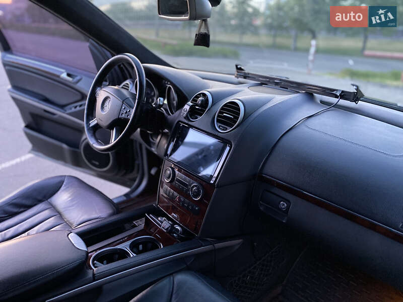 Внедорожник / Кроссовер Mercedes-Benz M-Class 2005 в Киеве