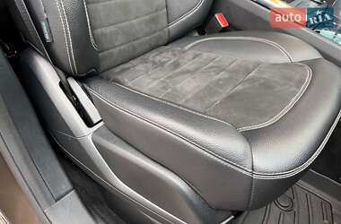 Внедорожник / Кроссовер Mercedes-Benz M-Class 2013 в 