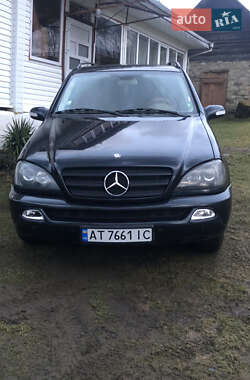Внедорожник / Кроссовер Mercedes-Benz M-Class 2001 в 