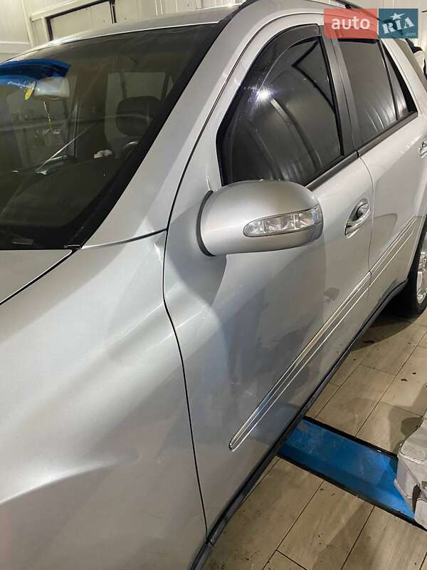 Внедорожник / Кроссовер Mercedes-Benz M-Class 2005 в Ивано-Франковске