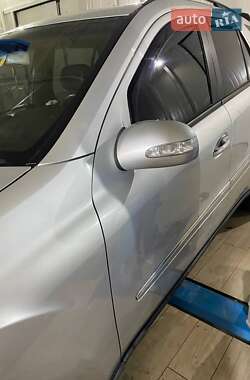 Внедорожник / Кроссовер Mercedes-Benz M-Class 2005 в 